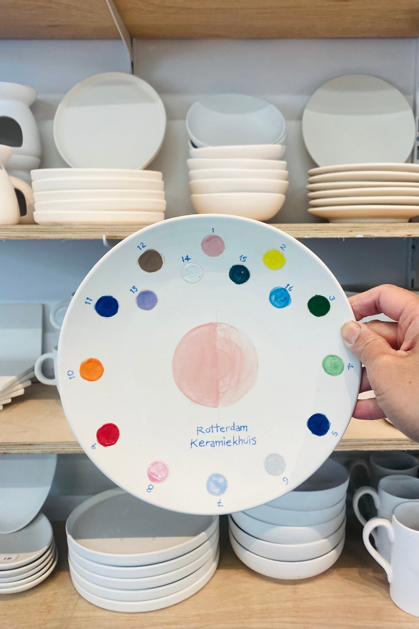Pottery Painting Cafe / Keramiek Schilderen